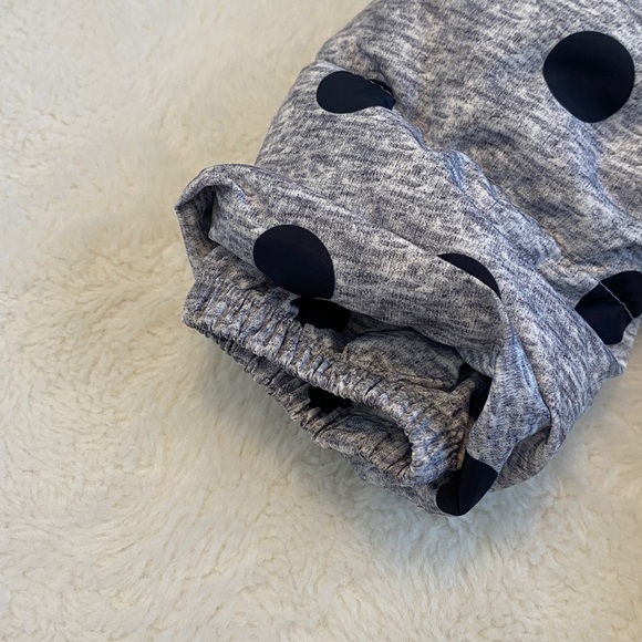 Gap 12/18 Months Gray Polka Dot Puffer Jacket EUC - Picture 6 of 6